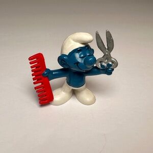 🪮 Vintage Hairdresser Smurf Figurine – Hong Kong Schleich